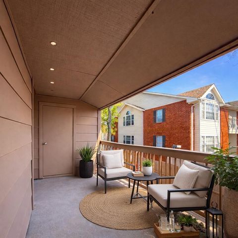 2125 Augusta Drive 74, Houston, TX 77057