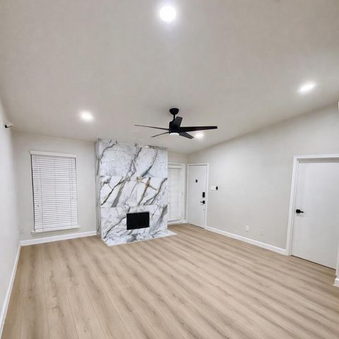 2125 Augusta Drive 74, Houston, TX 77057