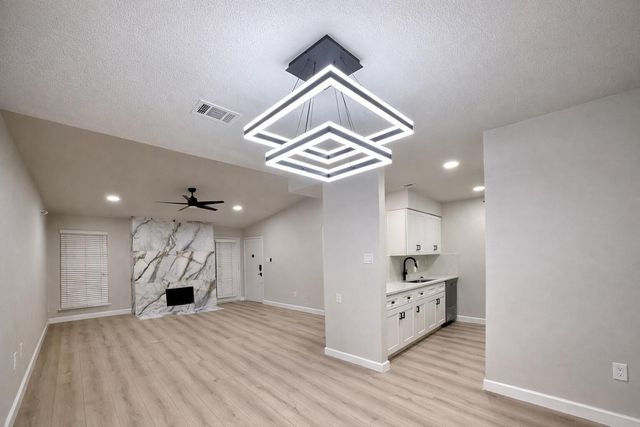 2125 Augusta Drive 74, Houston, TX 77057