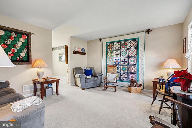 3706 WHEATLAND DR, Dover, PA 17315