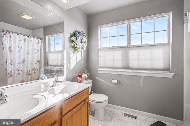 3706 WHEATLAND DR, Dover, PA 17315