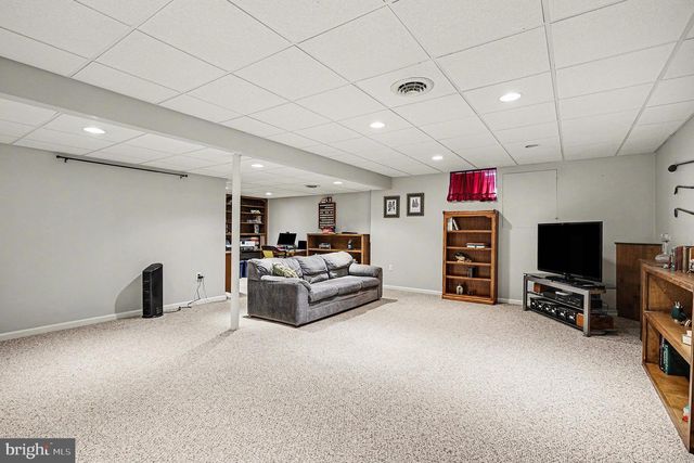 3706 WHEATLAND DR, Dover, PA 17315