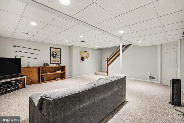 3706 WHEATLAND DR, Dover, PA 17315