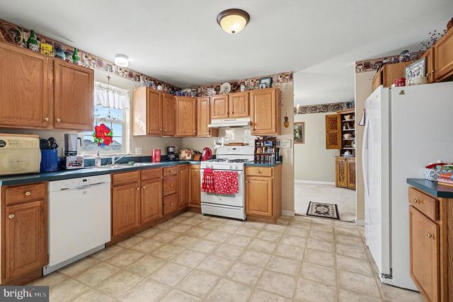 3706 WHEATLAND DR, Dover, PA 17315