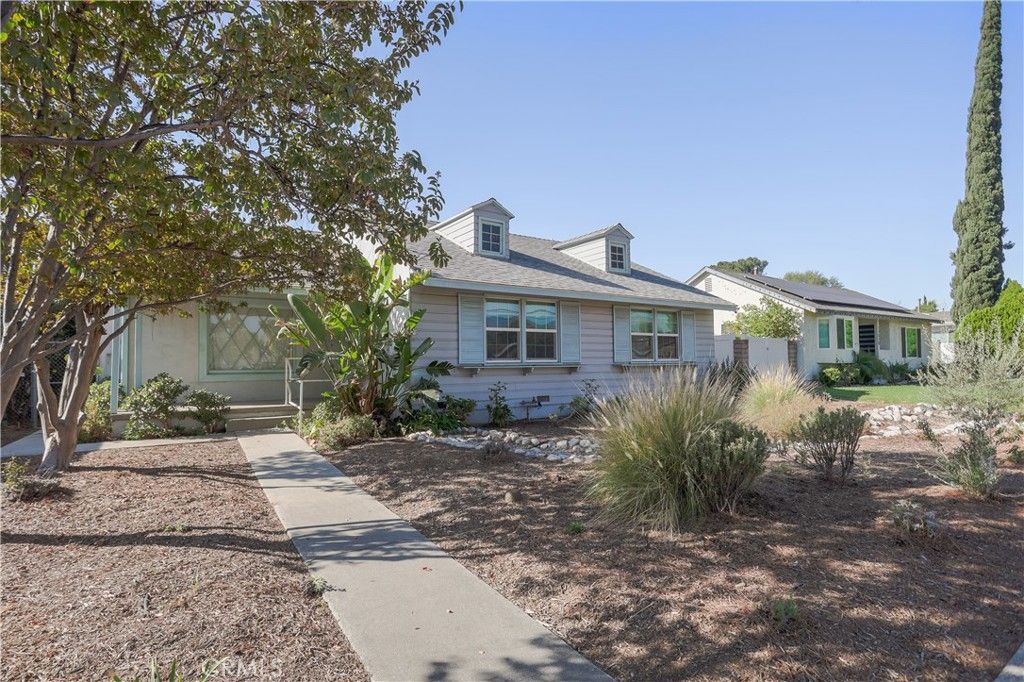 17062 San Fernando Mission Boulevard, Granada Hills, CA 91344 — exterior