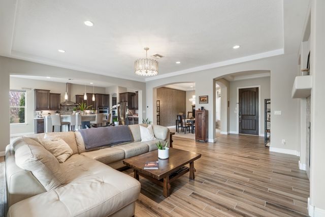 4759 Lluvia Encantada, Santa Fe, NM 87507