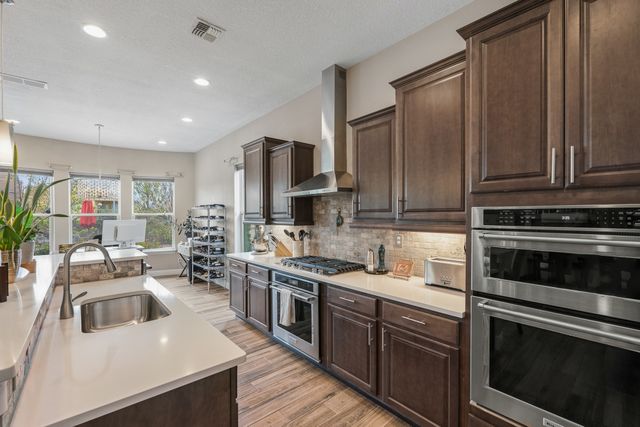 4759 Lluvia Encantada, Santa Fe, NM 87507