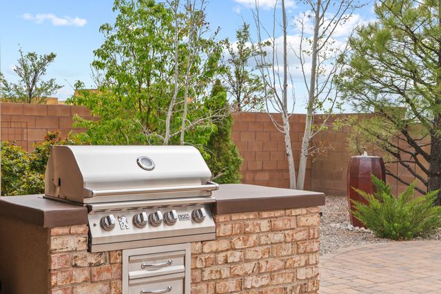 4759 Lluvia Encantada, Santa Fe, NM 87507