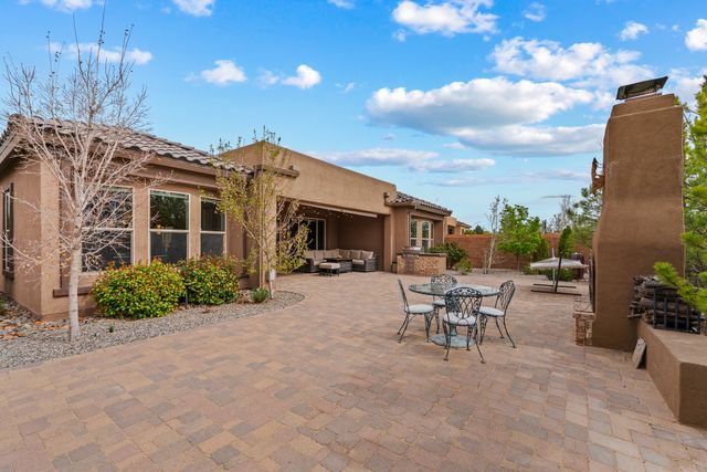 4759 Lluvia Encantada, Santa Fe, NM 87507