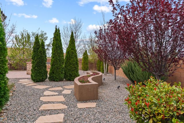 4759 Lluvia Encantada, Santa Fe, NM 87507