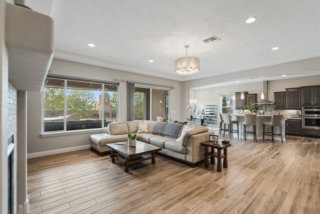 4759 Lluvia Encantada, Santa Fe, NM 87507