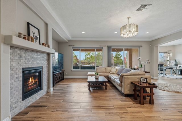 4759 Lluvia Encantada, Santa Fe, NM 87507