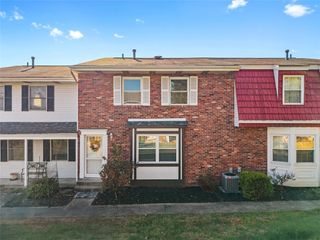 1710 Parsonage Lane, Bethel Park, PA 15102