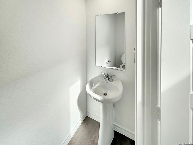 930 Bluegrass Pt, New Braunfels, TX 78130