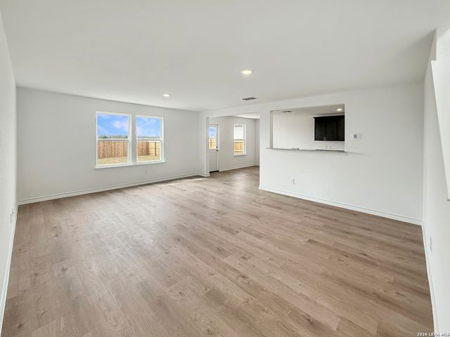 930 Bluegrass Pt, New Braunfels, TX 78130