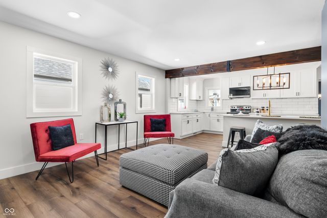 539 Amos Drive, Zionsville, IN 46077