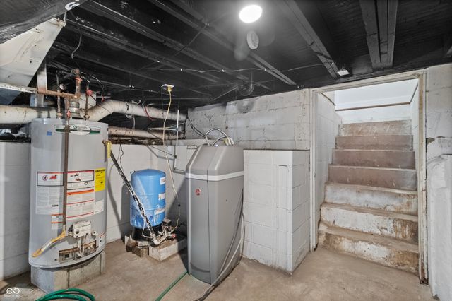 539 Amos Drive, Zionsville, IN 46077