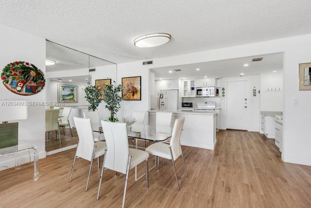 199 Ocean Lane Drive 1006, Key Biscayne, FL 33149