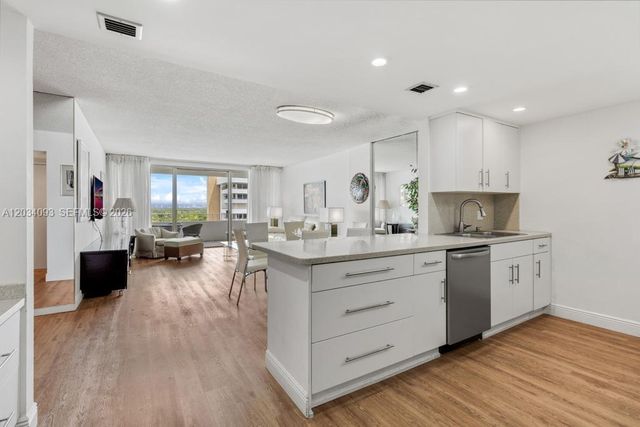 199 Ocean Lane Drive 1006, Key Biscayne, FL 33149