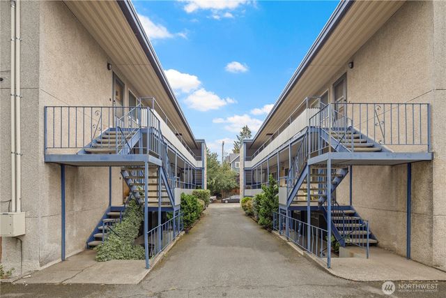 2223 NW 59th Street, Seattle, WA 98107
