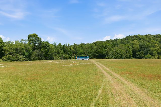 1490 Upper Standing Rock Rd, Dover, TN 37058