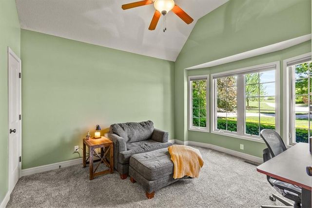 8070 Green Glades Court, Parkville, MO 64152