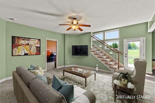 8070 Green Glades Court, Parkville, MO 64152