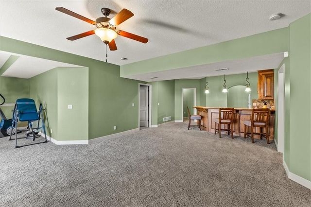 8070 Green Glades Court, Parkville, MO 64152