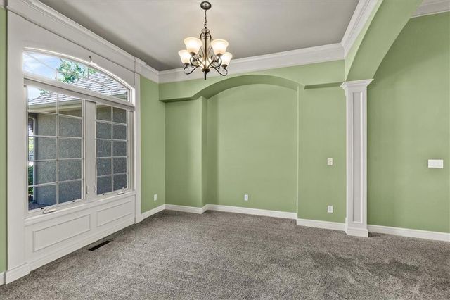 8070 Green Glades Court, Parkville, MO 64152