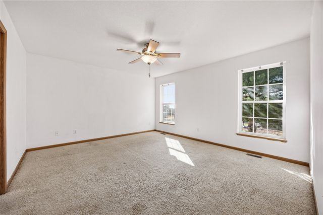 200 S Hillcrest Circle, Center Point, IA 52213