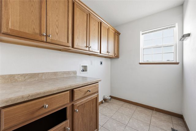 200 S Hillcrest Circle, Center Point, IA 52213