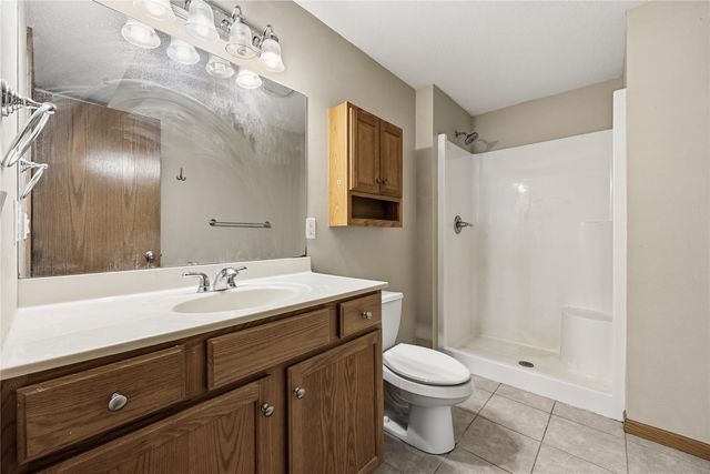 200 S Hillcrest Circle, Center Point, IA 52213