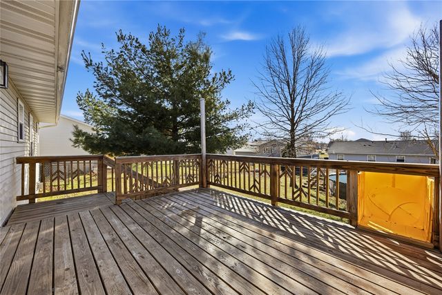 200 S Hillcrest Circle, Center Point, IA 52213