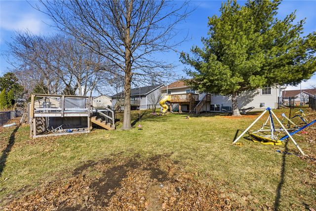 200 S Hillcrest Circle, Center Point, IA 52213