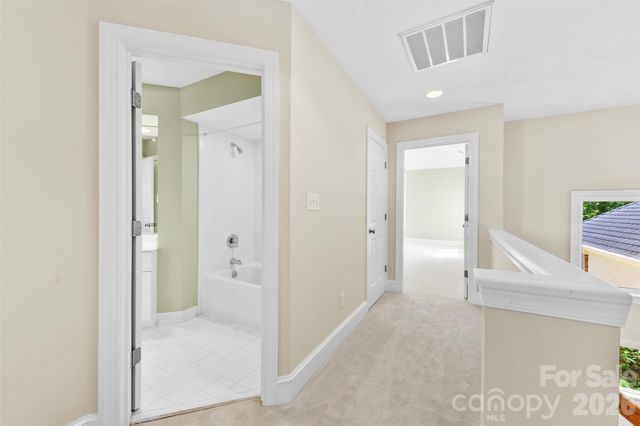 8934 Challis Hill Lane, Charlotte, NC 28226