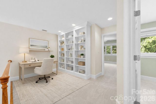 8934 Challis Hill Lane, Charlotte, NC 28226