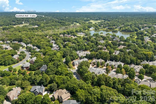 8934 Challis Hill Lane, Charlotte, NC 28226