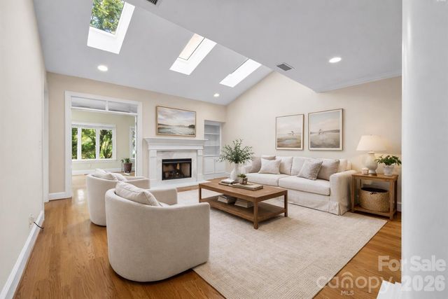 8934 Challis Hill Lane, Charlotte, NC 28226