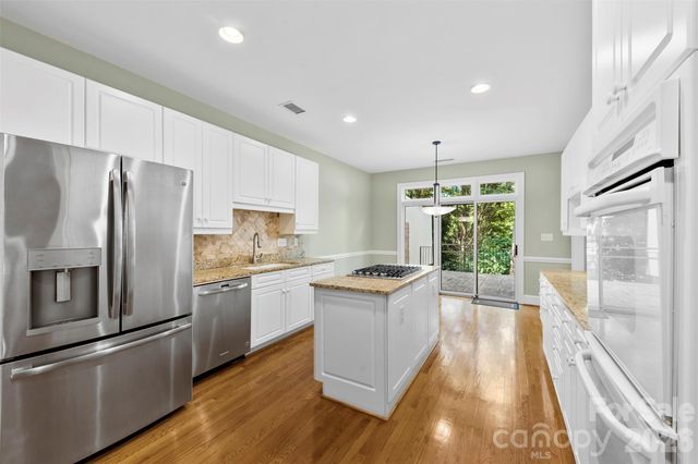 8934 Challis Hill Lane, Charlotte, NC 28226