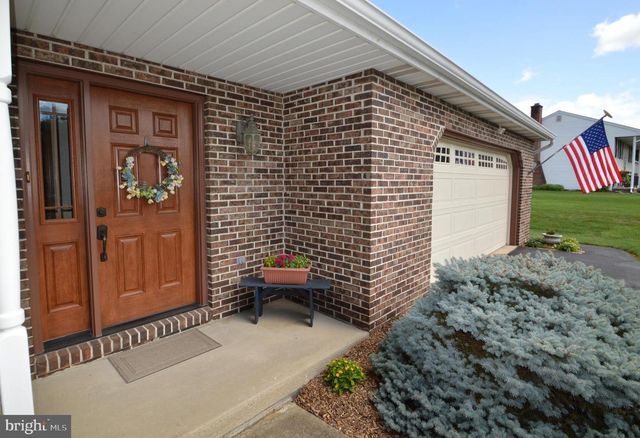 224 ANDREA DR, Lititz, PA 17543