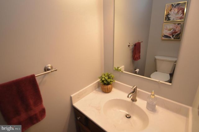 224 ANDREA DR, Lititz, PA 17543