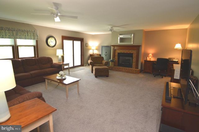 224 ANDREA DR, Lititz, PA 17543