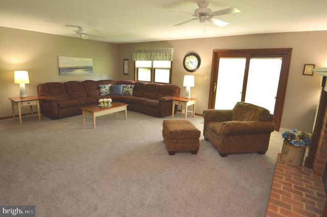 224 ANDREA DR, Lititz, PA 17543