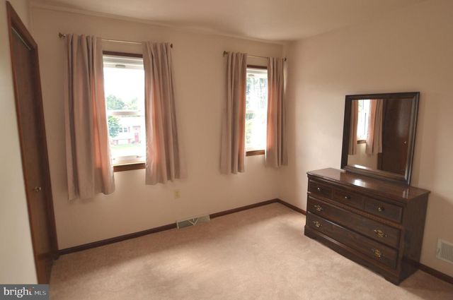 224 ANDREA DR, Lititz, PA 17543