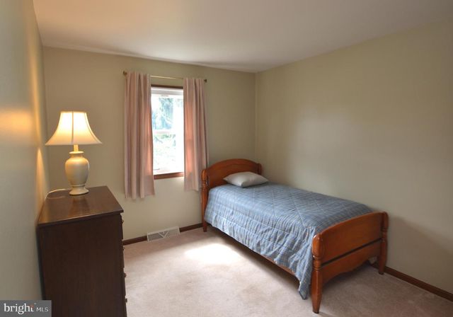 224 ANDREA DR, Lititz, PA 17543