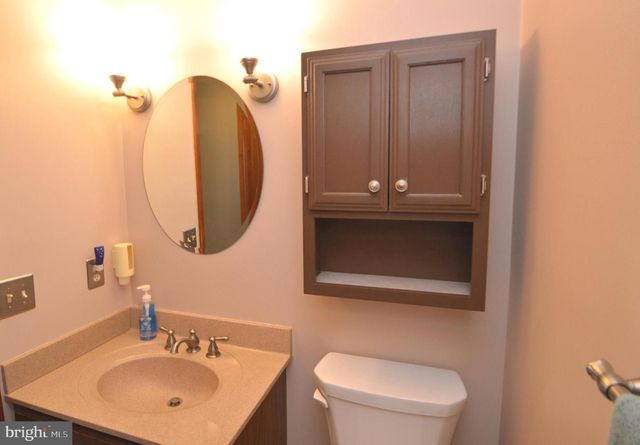 224 ANDREA DR, Lititz, PA 17543