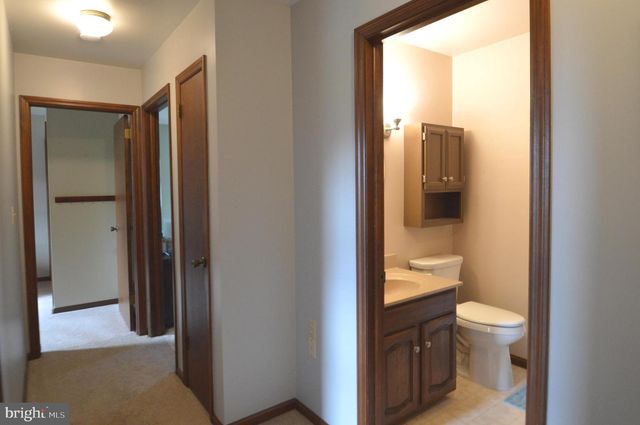 224 ANDREA DR, Lititz, PA 17543