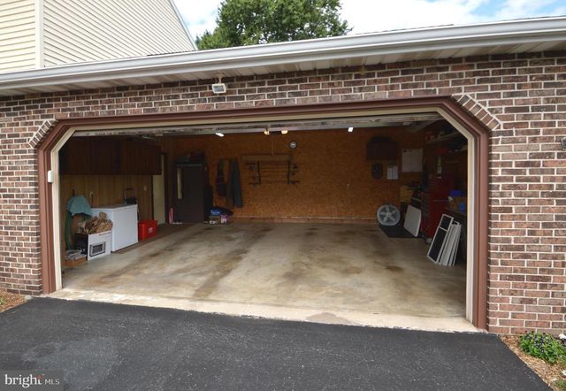 224 ANDREA DR, Lititz, PA 17543