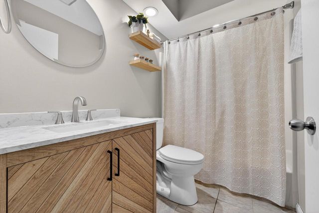 W133N8139 Danell DRIVE, Menomonee Falls, WI 53051