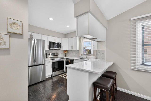 W133N8139 Danell DRIVE, Menomonee Falls, WI 53051